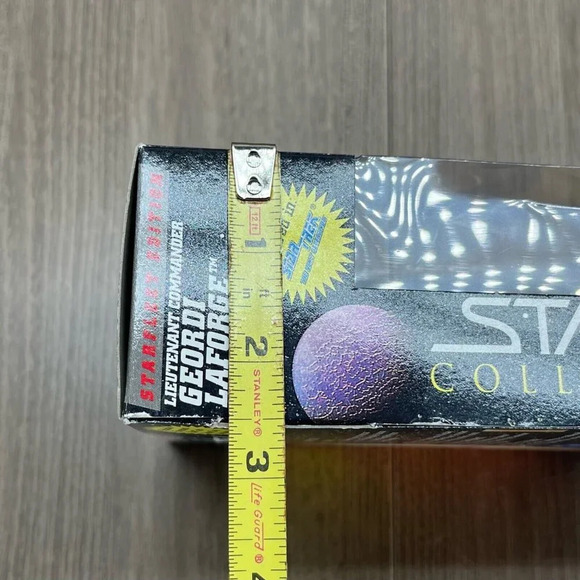 Star Trek Collector Series Lt Cdr. Geordi La Forge Starfleet Edition-Playmates - Picture 9 of 9